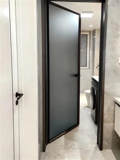 Pintu Berengsel Aluminium